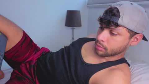 Independent       model  online show from December 15, 9:00 pm