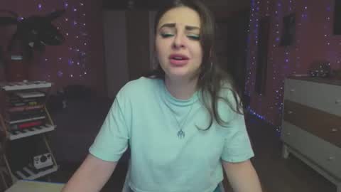 Ann online show from March 6, 3:22 pm