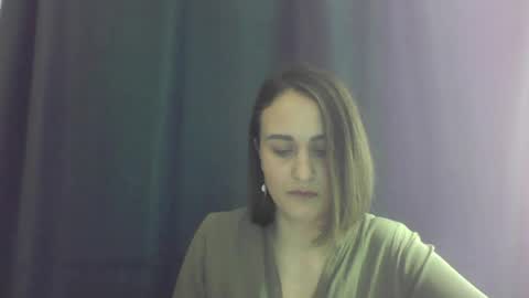 halo_of_honey online show from April 17, 3:36 pm