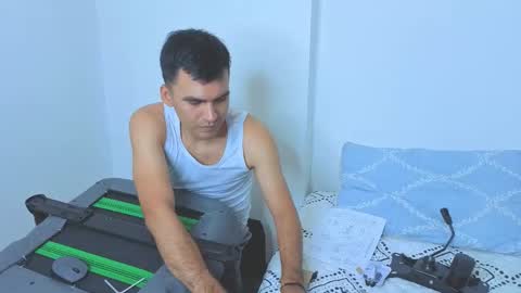 hamiltong12 online show from February 16, 10:30 pm