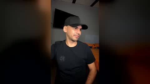 hamiltong12 online show from December 19, 5:25 am