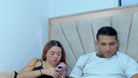 Hana and Zeta online show from February 18, 1:55 pm