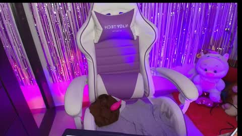 Hana Garcia online show from December 27, 7:18 am