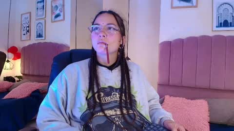 hanabie_ online show from April 8, 3:09 am