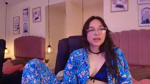 hanabie_ online show from February 5, 3:32 am