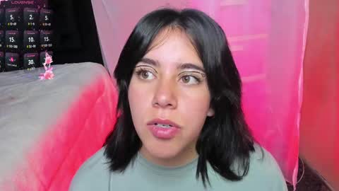 Snapshot of hanah_bakeer chatting on February 17, 4:50 pm Hanah Montana Independent model online show from February 17, 4:50 pm