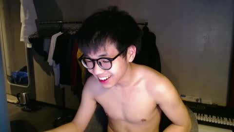 handsome_mannn online show from March 12, 6:11 pm