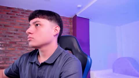 leonardfarrucknick and otis online show from March 26, 12:43 pm