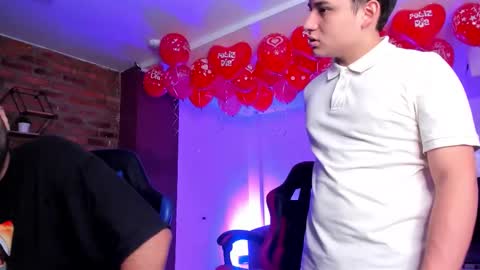 leonardfarrucknick and otis online show from February 18, 12:38 pm