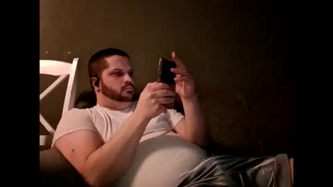 Handsomedaddy198923 online show from March 22, 6:28 am