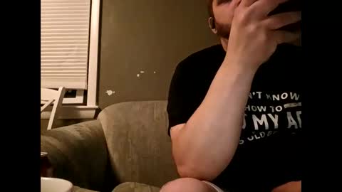 Handsomedaddy198923 online show from June 5, 7:14 am