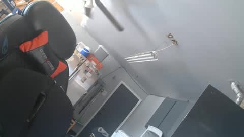 handystud33 online show from April 17, 5:04 pm