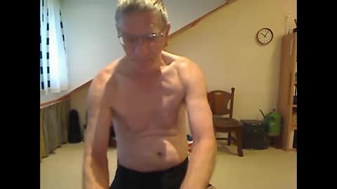 hankk54 online show from January 16, 9:05 am