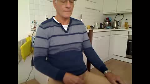 hankk54 online show from November 4, 10:16 am