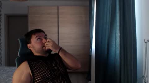 HankMalone online show from October 22, 5:32 am