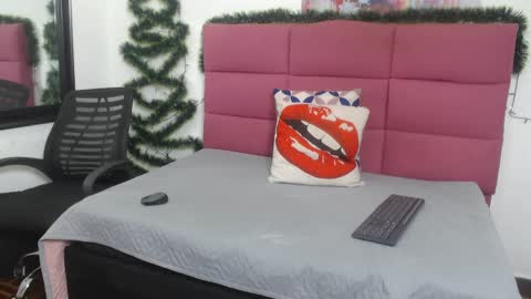 Hanna Palmer online show from December 11, 11:51 am