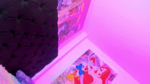 Danniela online show from February 18, 7:19 am