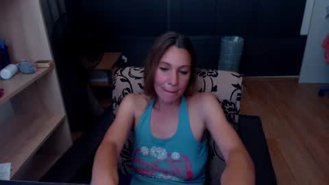 hanna_ha online show from July 16, 6:33 pm