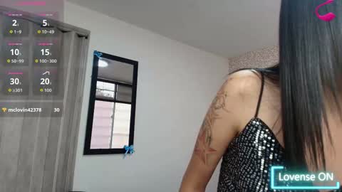  H A N N A  online show from March 28, 8:43 pm