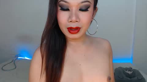 Hannah online show from May 18, 3:49 am