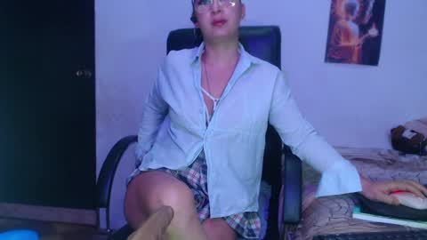 SARA  online show from April 5, 11:35 pm