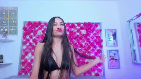 Hannah Miller online show from December 1, 11:41 am