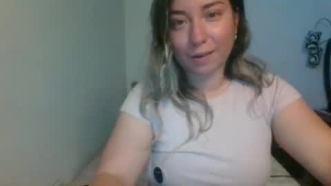 hannahevans2 online show from November 13, 11:51 pm