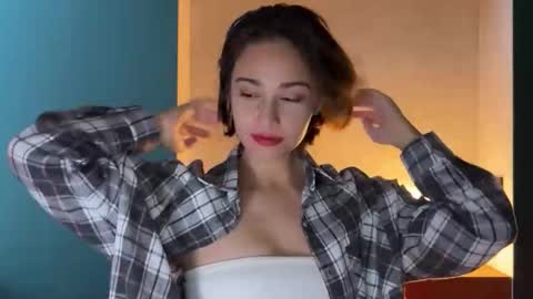 hannahinto online show from March 2, 2:24 pm