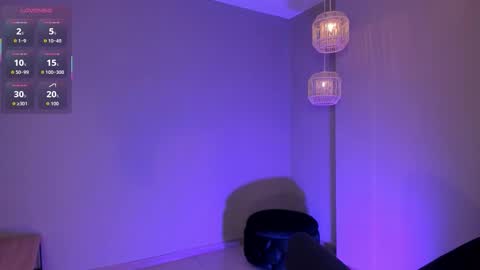 HANNAH J online show from November 8, 7:28 pm