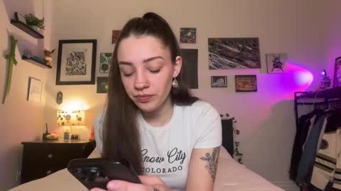 Hannah Taylor online show from March 2, 12:37 am