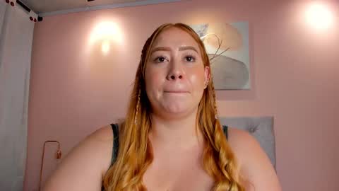 Snapshot of hannamartinn_ chatting on September 14, 7:04 pm hannamartinn_ online show from September 14, 7:04 pm