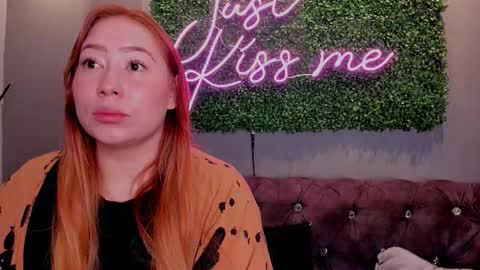 Snapshot of hannamartinn_ chatting on October 22, 3:46 pm hannamartinn_ online show from October 22, 3:46 pm