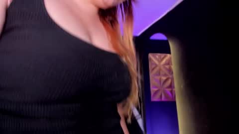 Snapshot of hannamartinn_ chatting on September 22, 4:44 pm hannamartinn_ online show from September 22, 4:44 pm