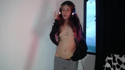 hannaqueen23 online show from January 12, 11:12 pm