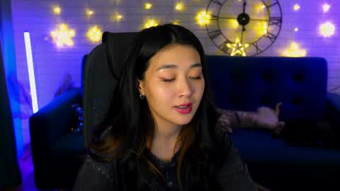 hannarosie online show from January 14, 9:09 pm