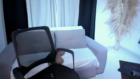 Snapshot of hannasophia_ chatting on October 21, 2:38 am online show from October 21, 2:38 am