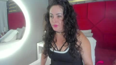 Hanny  online show from April 8, 2:14 am