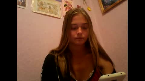 HappyEmily online show from September 29, 6:18 pm