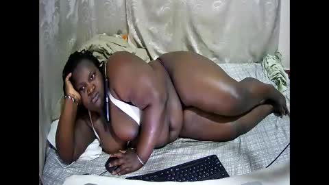 happysonia online show from March 26, 9:47 am