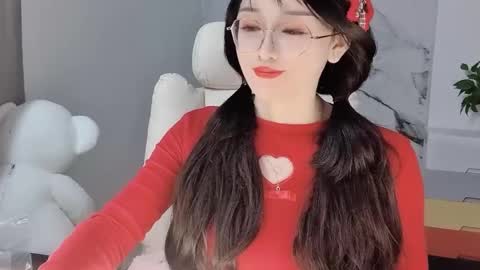 Daisy online show from February 13, 2:52 pm