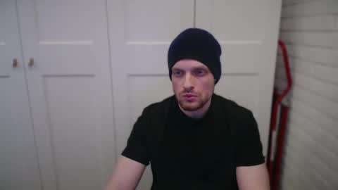 happyvelvetpaw online show from April 14, 3:26 pm