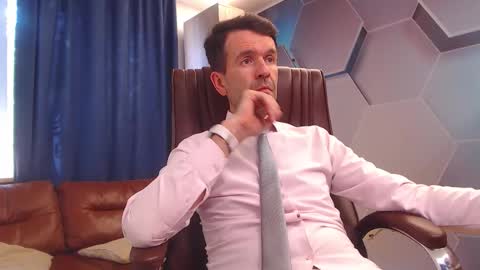 Snapshot of hard_and_juici chatting on September 21, 12:20 pm Steve online show from September 21, 12:20 pm