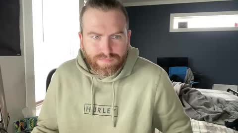 Snapshot of hard_irishman chatting on February 10, 4:25 pm Zach online show from February 10, 4:25 pm