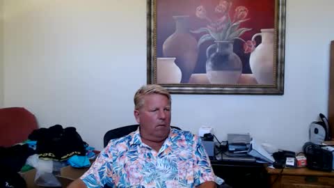 Steele and Cassie online show from June 1, 7:48 pm
