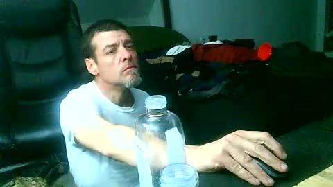Snapshot of hardnhorny4hottys chatting on December 4, 2:14 am Hardnhorny4hottys online show from December 4, 2:14 am