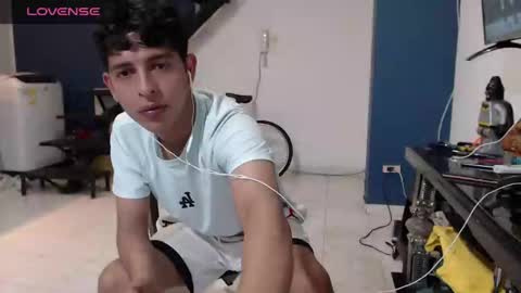 Snapshot of hardsexlove08 chatting on February 22, 12:38 am Andres Dean online show from February 22, 12:38 am