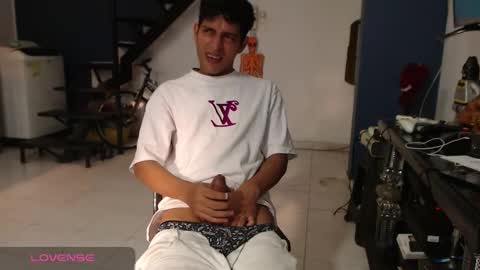 Snapshot of hardsexlove08 chatting on September 10, 10:11 pm Andres Dean online show from September 10, 10:11 pm