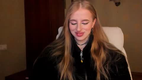 Julia online show from December 16, 5:36 am