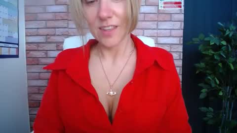 Snapshot of harleyrebz chatting on September 30, 7:19 am harleyrebz online show from September 30, 7:19 am