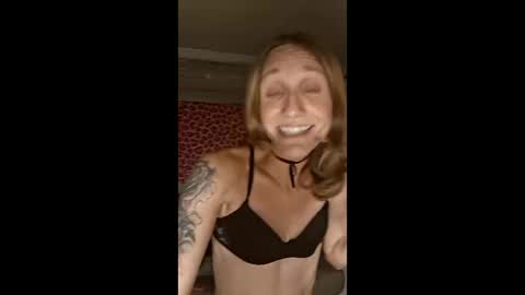harlleymiller673 online show from May 26, 4:29 am